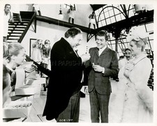 DICK VAN DYKE  SALLY ANN HOWES CHITTY CHITTY BANG BANG 1968 PHOTO ORIGINAL #111