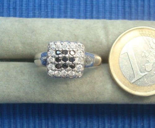 B36 jolie bague - jolie, massif