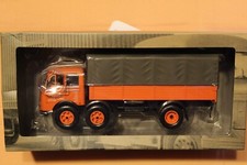 CAMION IXO 1/43  MERCEDES BENZ