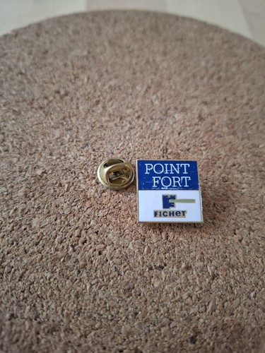 Pin point fort fichet - pin’s,