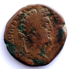 S.C.Roma-Comodo. Sestertius 177-192 D.c. Cuivre 18,9 (G) .Scarce