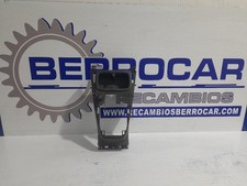 7581162J0 accoudoir central