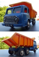 MINIATURE  SIMCA CARGO BENNE JOUSTRA - 1/20e - MADE IN FRANCE - 1962 - TBE