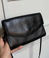 Sac pochette  en cuir noir  vintage Arpa