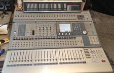 MIXER STUDIO DGITAL TASCAM DM4800 + BANDEAU VU METRE MU 1000