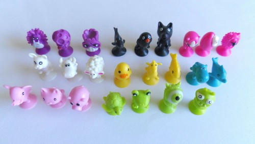 Caractères stikeez à - À,