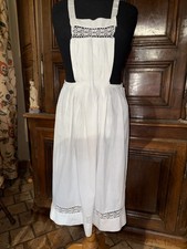 Ancien tablier de bonne / serveuse en coton et dentelle  fait main    réfT3