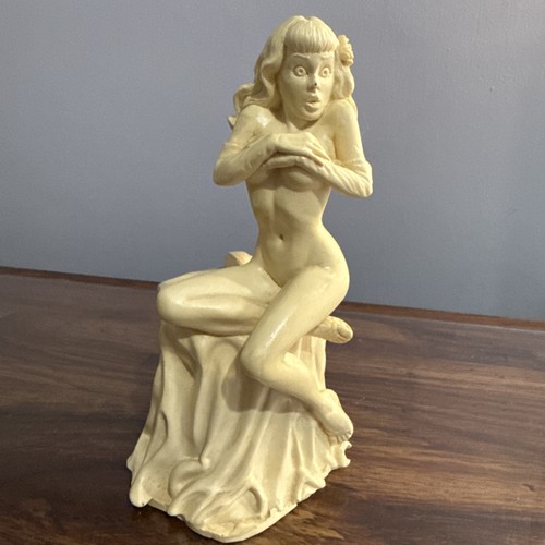 Bettie page wow resin - bettie, "wow"
