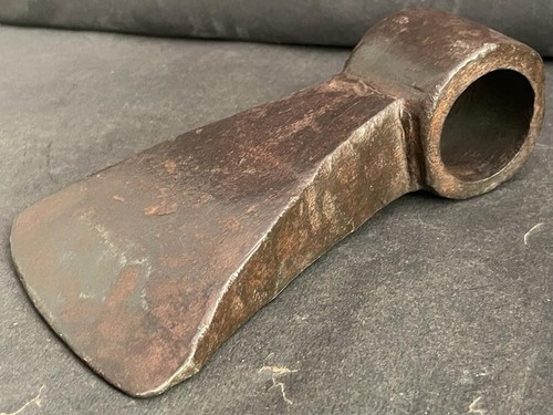 Ancien hache fer forgée - en,