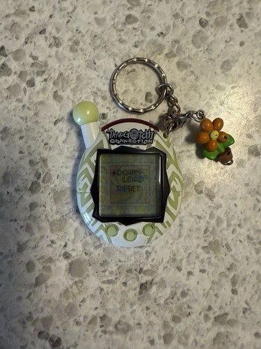 Tamagotchi connection glow - v4,