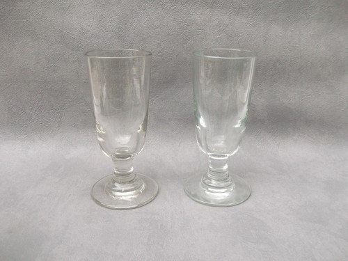 Deux anciens verres bistrot - deux,