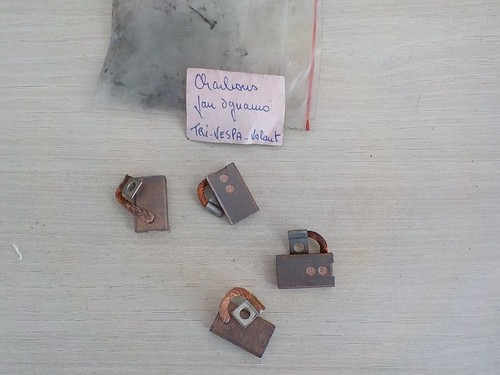 Lot charbons dynamo ancien - dynamo,
