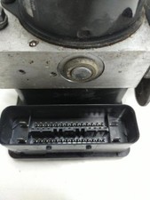 Bloc ABS (freins anti-blocage)