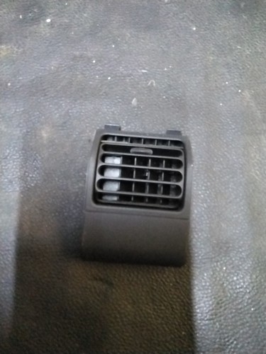 Grille ventilation avant - ,
