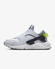 DV6825-100 NIKE AIR HUARACHE TRAININGS - BLANC/NOIRCI BLEU-VOLT chaussures po...