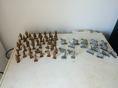 Lot figurines personnages - personnages,