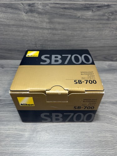 Nikon 700 speedlight camera - sb-700,