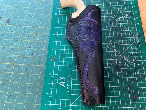 Revolver custom carving - revolver,