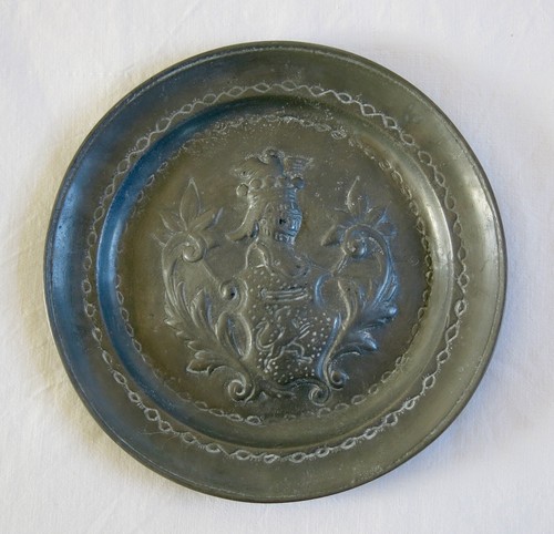 Assiette etain armoirie - assiette, etain,armoirie