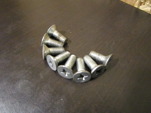 Vis support carburateur - support,