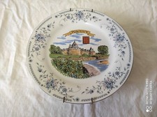 Assiette en Porcelaine PONTIVY NAPOLEONVILLE 25,5 cm de diamètre + support mural