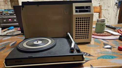 Electrophone tourne disque - tourne,
