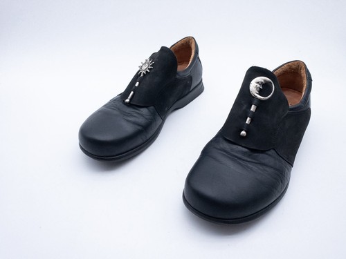 Think pensa chaussures - think!,