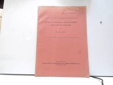 Tubes et boutons cruciformes trouvés en Eurasie