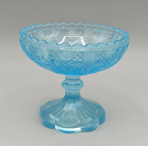 Ancienne coupe sur pied - , en