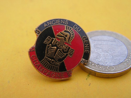 Petit insigne broche - petit,