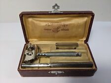 Ancien Rasoir CSF "L'ESSOR" dans son coffret.
