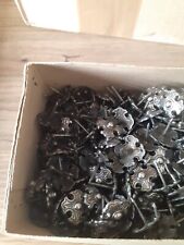 10 ROSACE CLOU  ORNEMENT