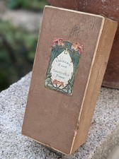 ANCIENNE BOITE DE PAFUM