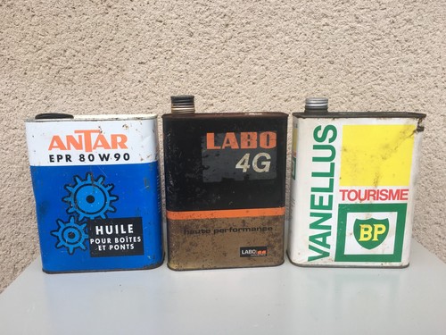 Anciens bidons huile - d'huile, /
