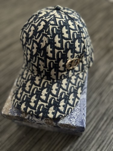 Casquette dior neuve - casquette,