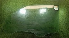 vitre de porte avant droite