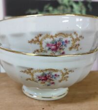 2 Bols Anciens En Porcelaine Côtelé Décor Floral Et Filet Or