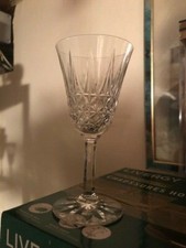 VERRE A VIN EN CRISTAL ST