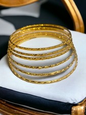 Beau lot de six bracelets