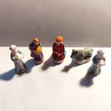Lot de 5 Fèves anciennes en porcelaine personnages de la crèche