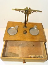 *ANCIENNE BALANCE TESTUT TREBUCHET incomplète avec Quelques POIDS déco vitrine