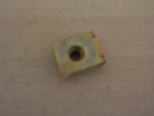 ECROU CAGE CAPOTAGE PEUGEOT