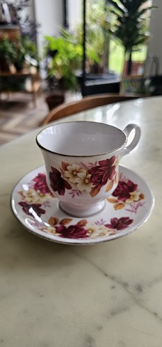 Royal kent flowers - flowers, tasse
