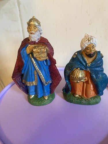 Deux santons crèche - santons,