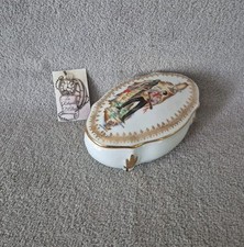 Boite/ bonbonnière décor corse résidence des Isles porcelaine de luxe F.D France