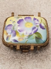 🌸 boite a pilules en porcelaine forme de valise décor motif fleurs 