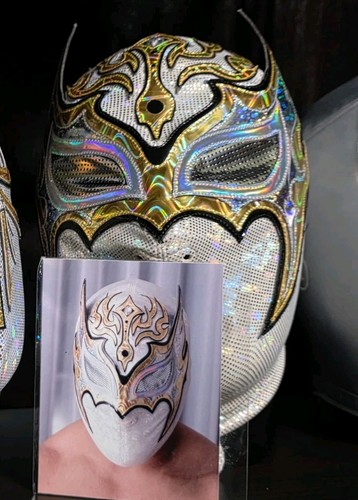 Wwe sin cara signed ring - sin,
