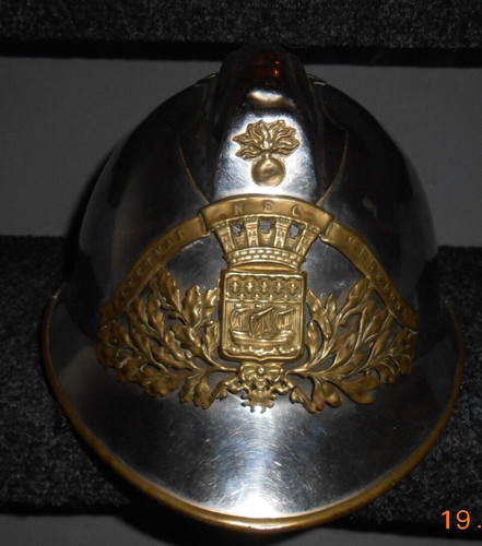 Casque fluctuat nec mergitur - casque,
