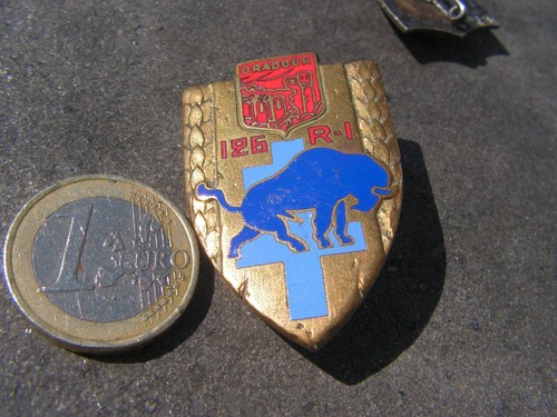 Insigne 126 eme - ,