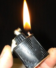 Briquet ancien Quercia FLAMIDOR Champion Bakélite Lighter Feuerzeug Accendino